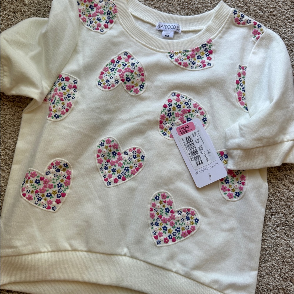 White Heart Patterned Short Sleeve Top